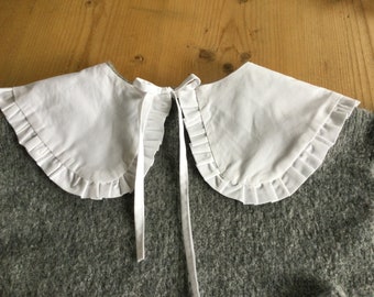 removable white cotton bobo collar