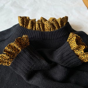 Col et manches coton léopard image 2