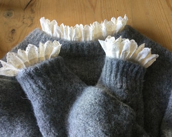 detachable ecru Victorian collar