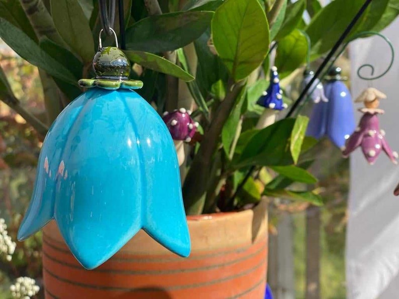 Keramik Glockenblume handgefertigte Keramik Blume für Geschenk, Kretaiv Dekoration für Garten und wohnung inkl. mit dem Stiel Bild 10