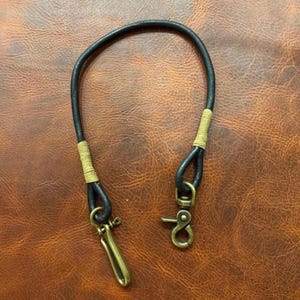 Round Leather Lanyard for Chain Wallet, Brass Hardware – EDC Wallet Leash