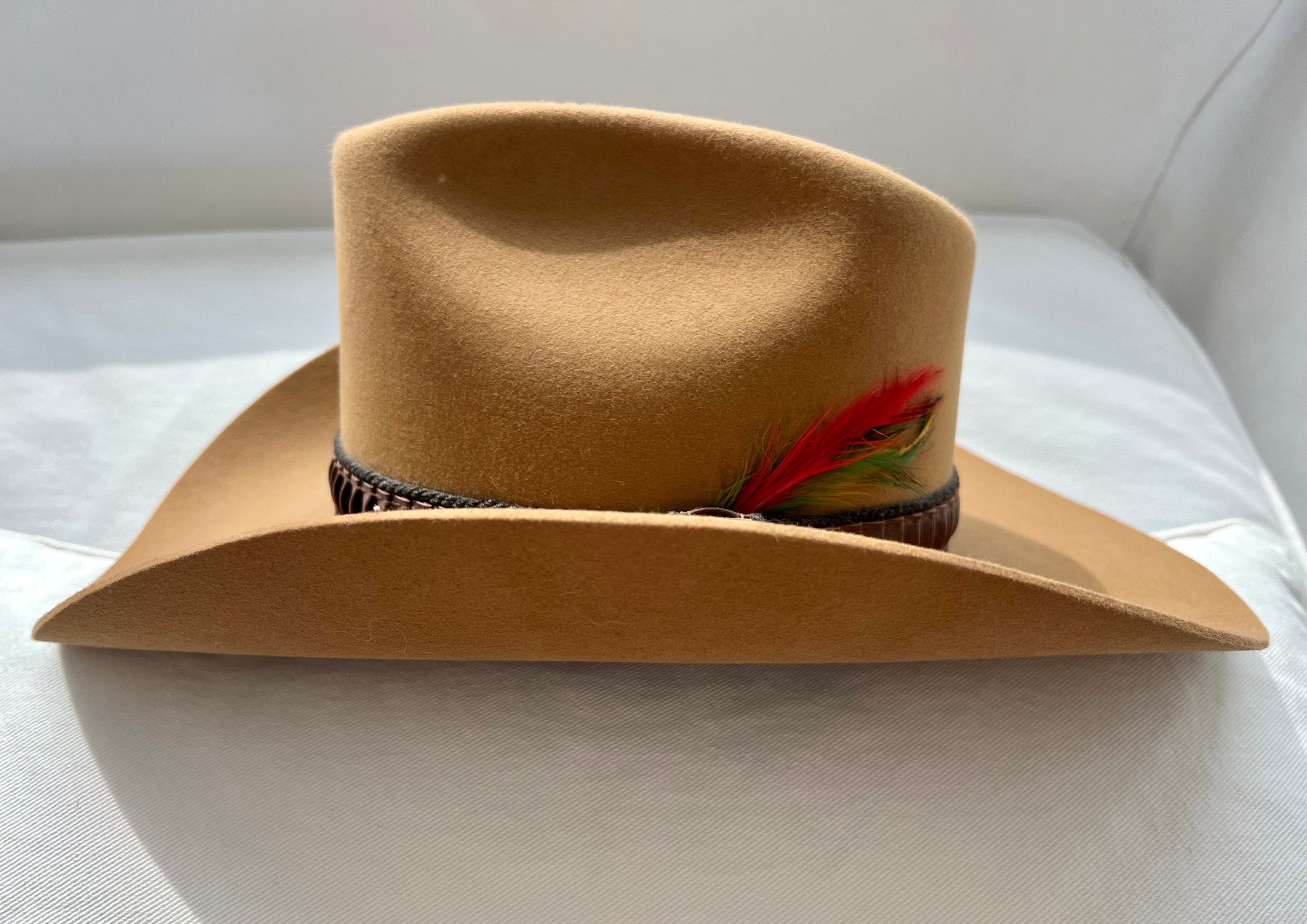 Vintage Stetson 4X Beaver Felt Cowboy Hat in Tan With Vintage Stetson 4X Beaver Felt Cowboy Hat in Tan With