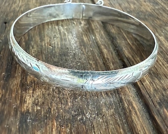 Brazalete articulado de plata esterlina de estilo victoriano vintage grabado.