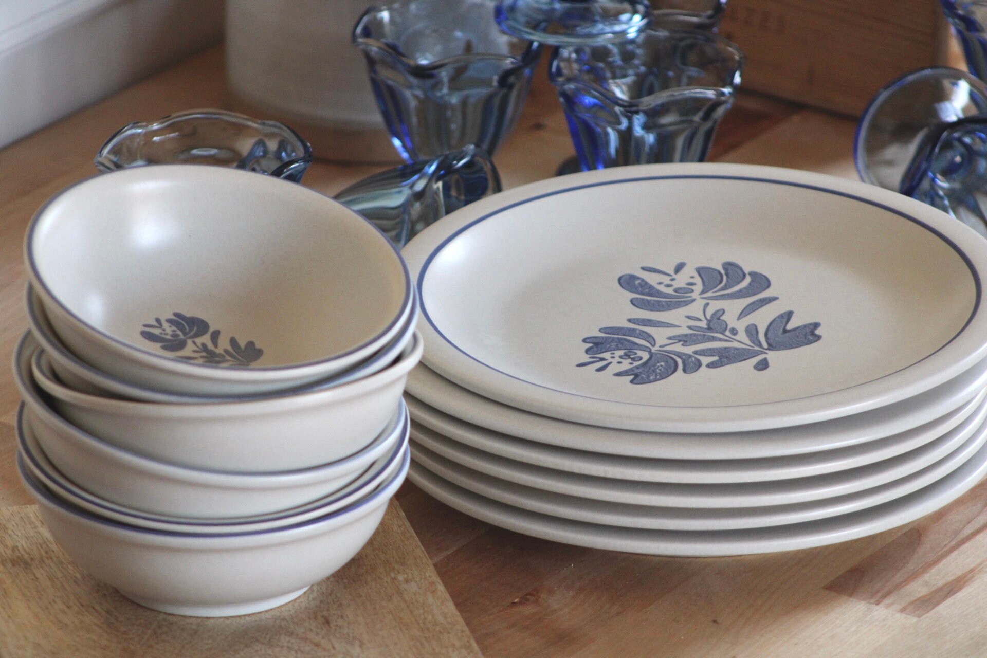 Vintage Pfaltzgraff Yorktowne Dinnerware Set for 6 Dinnerware Vintage