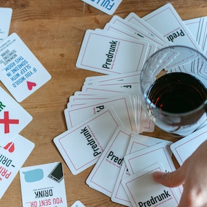 Predrunk - Ein handgezeichnetes Trinkkartenspiel für Erwachsene