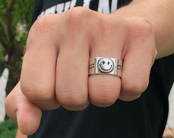 Smiley ring 13号 Smiley® Ring in 14k Gold Plated Brass – Adjustable Fit