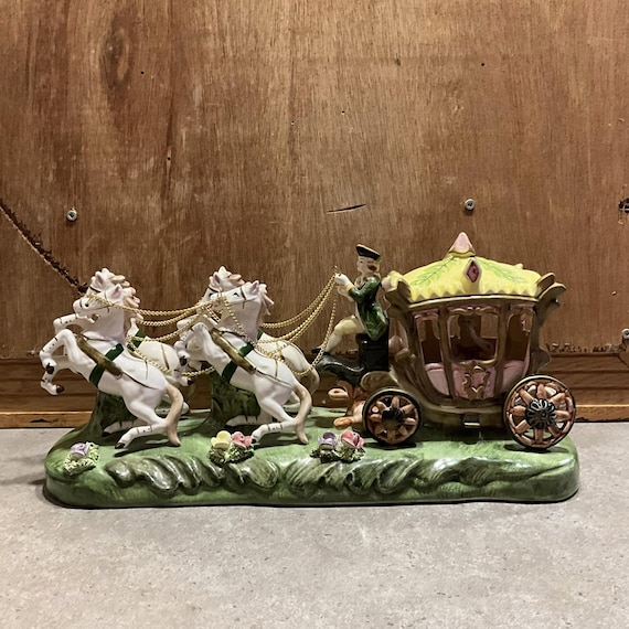 Horse Drawn Carriage: Royal Coach Figurine, Vintage, Capodimonte