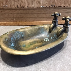 Vintage brass-look soap dish in the shape of a bathtub, Soap Holder