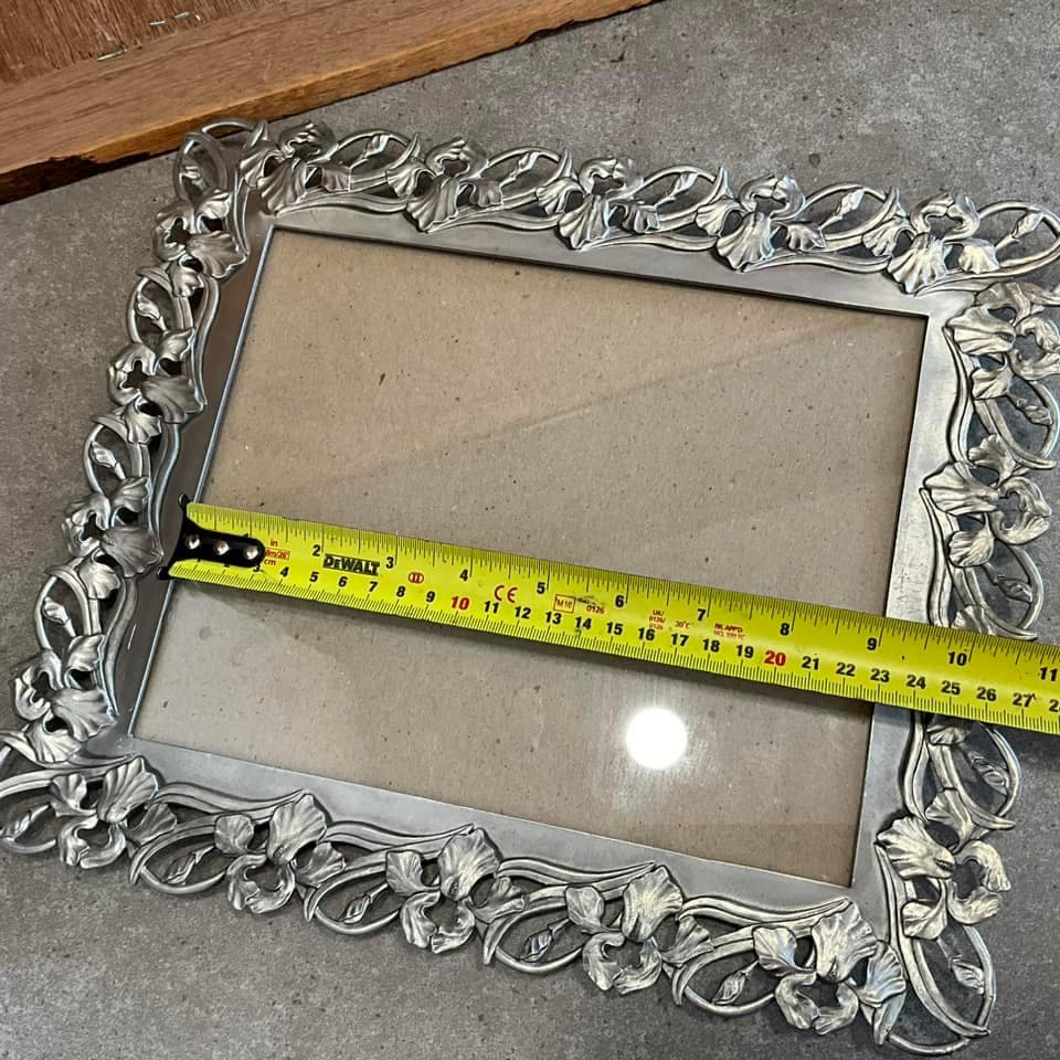 ヴィンテージ シーガル ピューター フォトフレーム - 花柄デザイン