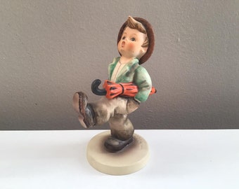 Goebel Hummel Figurine #109/0 Happy Traveler