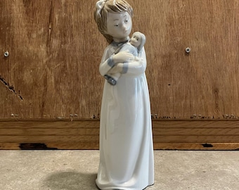 Daisa Golden Memories Little Girl With Backpack - Etsy