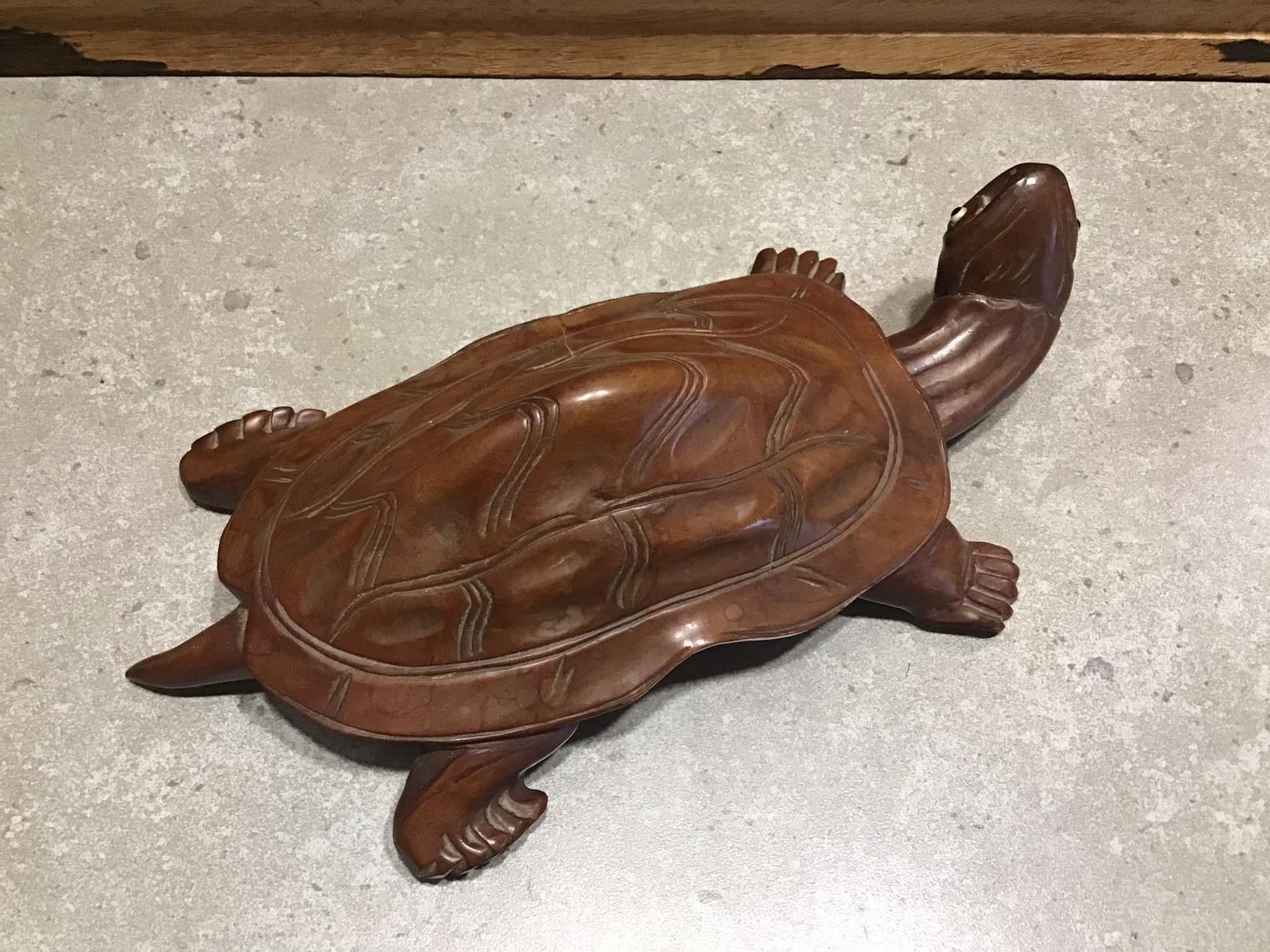 木彫りの亀の置物：風水装飾（幅8インチ×奥行き4インチ） - Etsy 日本