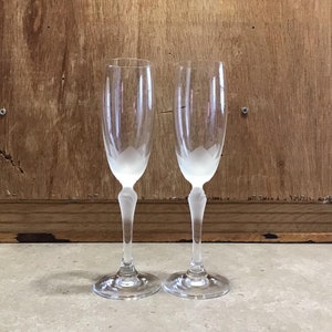 2 Vintage Champagne Flutes Lily Frosted Glass Crystal Champagne Glasses