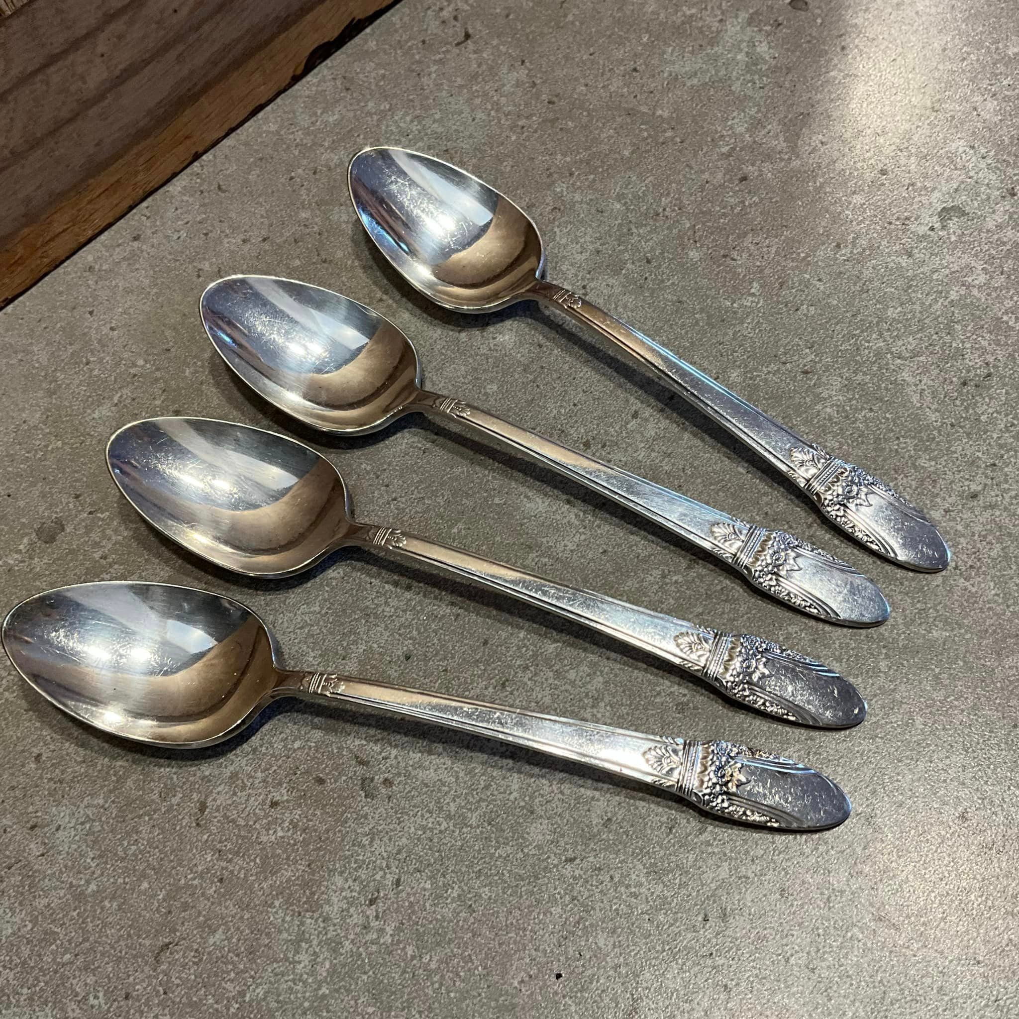 ヴィンテージ ロジャース ブラザーズ シルバー メッキ スプーン 4 本