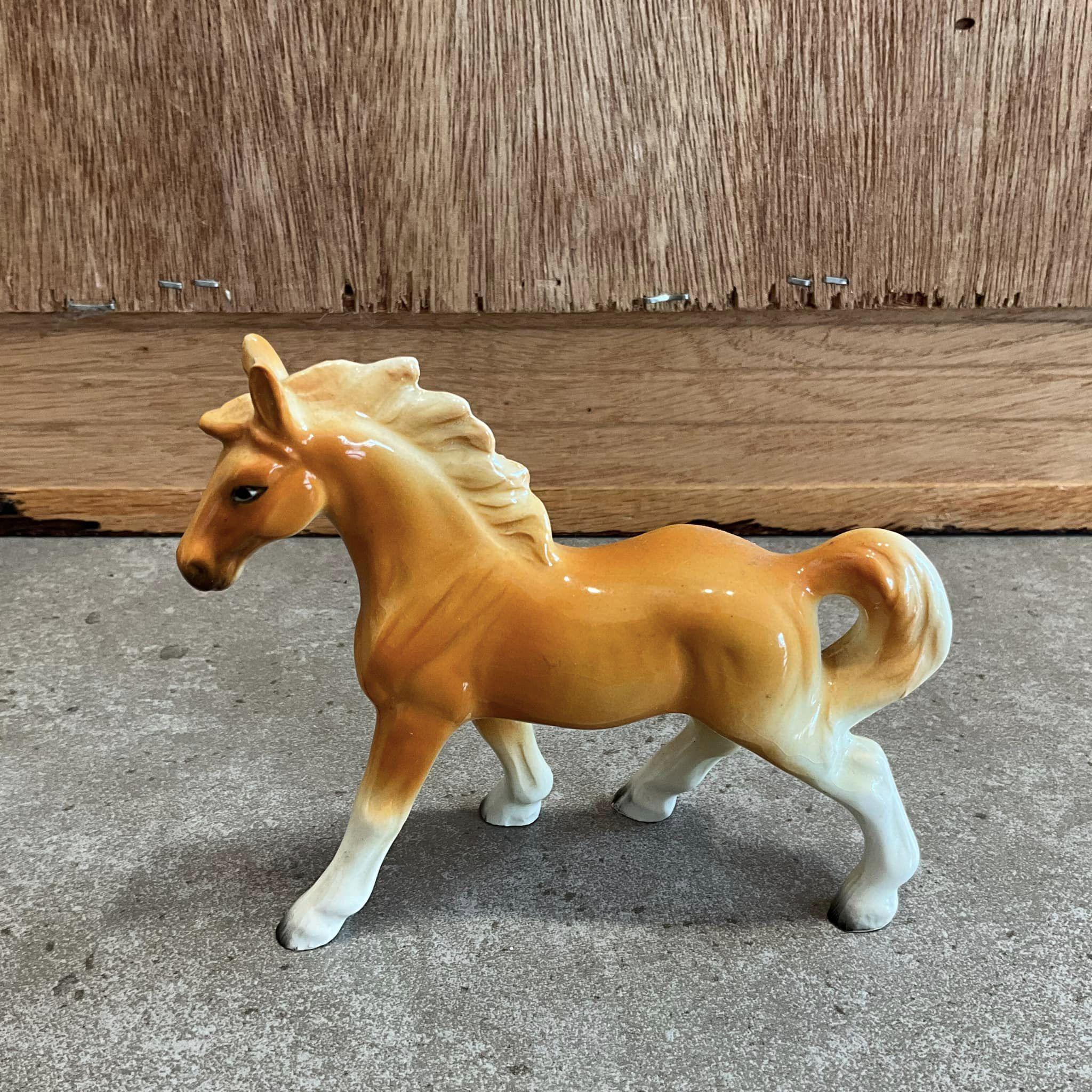 ヴィンテージ陶器製馬の置物、コレクター向け馬の彫刻、日本製 - Etsy 日本
