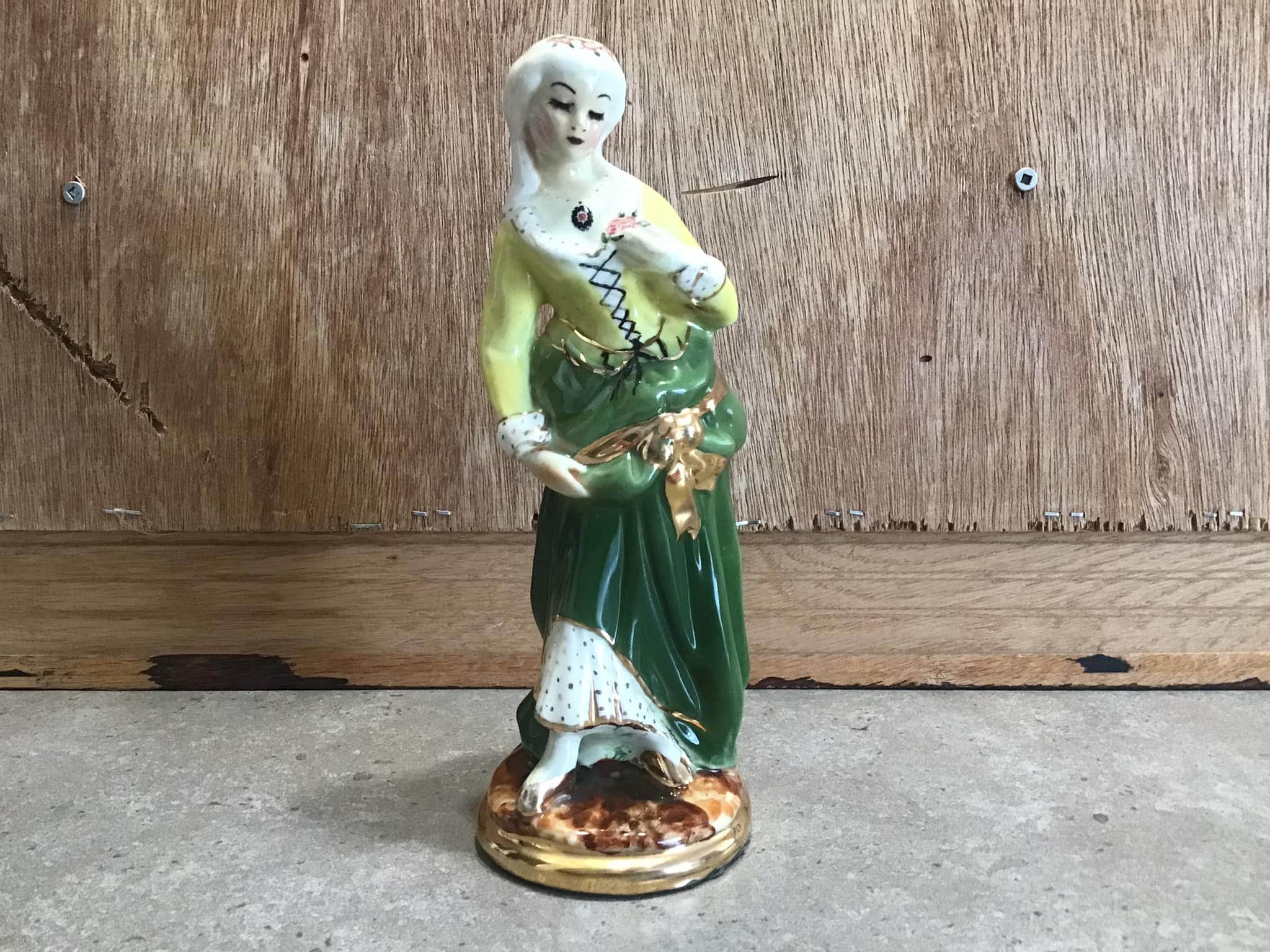 ヴィンテージ磁器ビクトリア朝の女性置物 - Etsy 日本