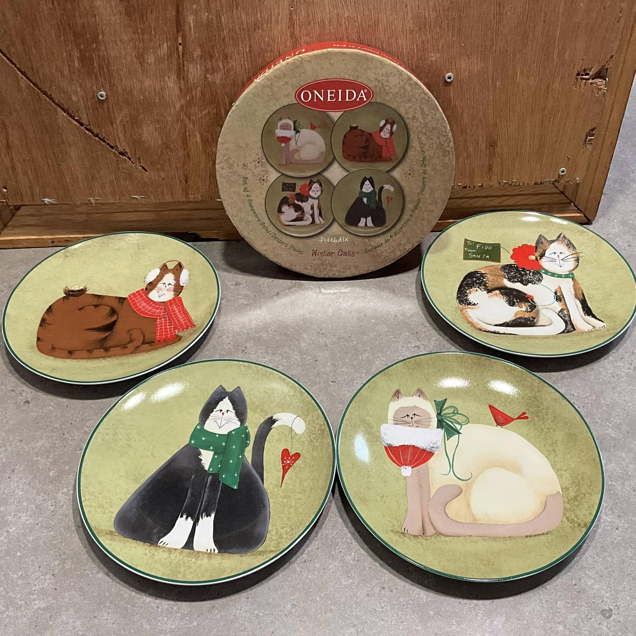 ONEIDA Sakura Winter Cats Dessert Plates - Set of 4 - Etsy