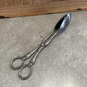 Vintage Italy Silver Plated Serving Tong Food Clip Scissors, Elegance Silver Salad Tong, Metal Tong, Silverware.