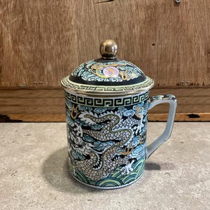 Vintage Chinese Dragon Mug with Lid