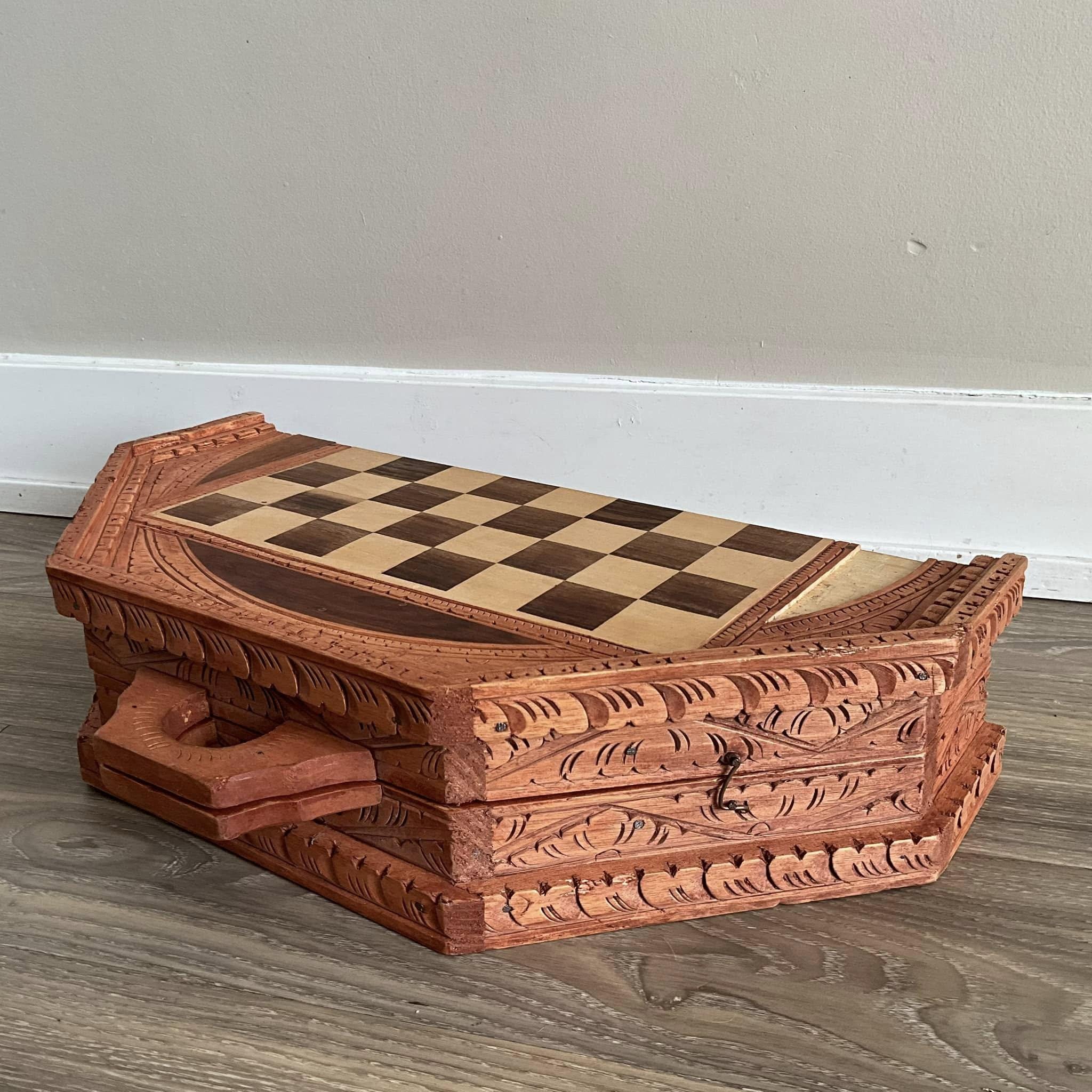 アンティークな手彫り木製チェスセット：脚付き八角形バリボード