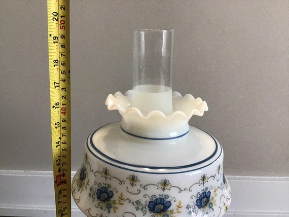 Vintage QUOIZEL 1973 abigail Adams Collection Blue Floral Hurricane GWTW  Table / Desk /parlor Lamp / Night Light Very Rare Size - Etsy