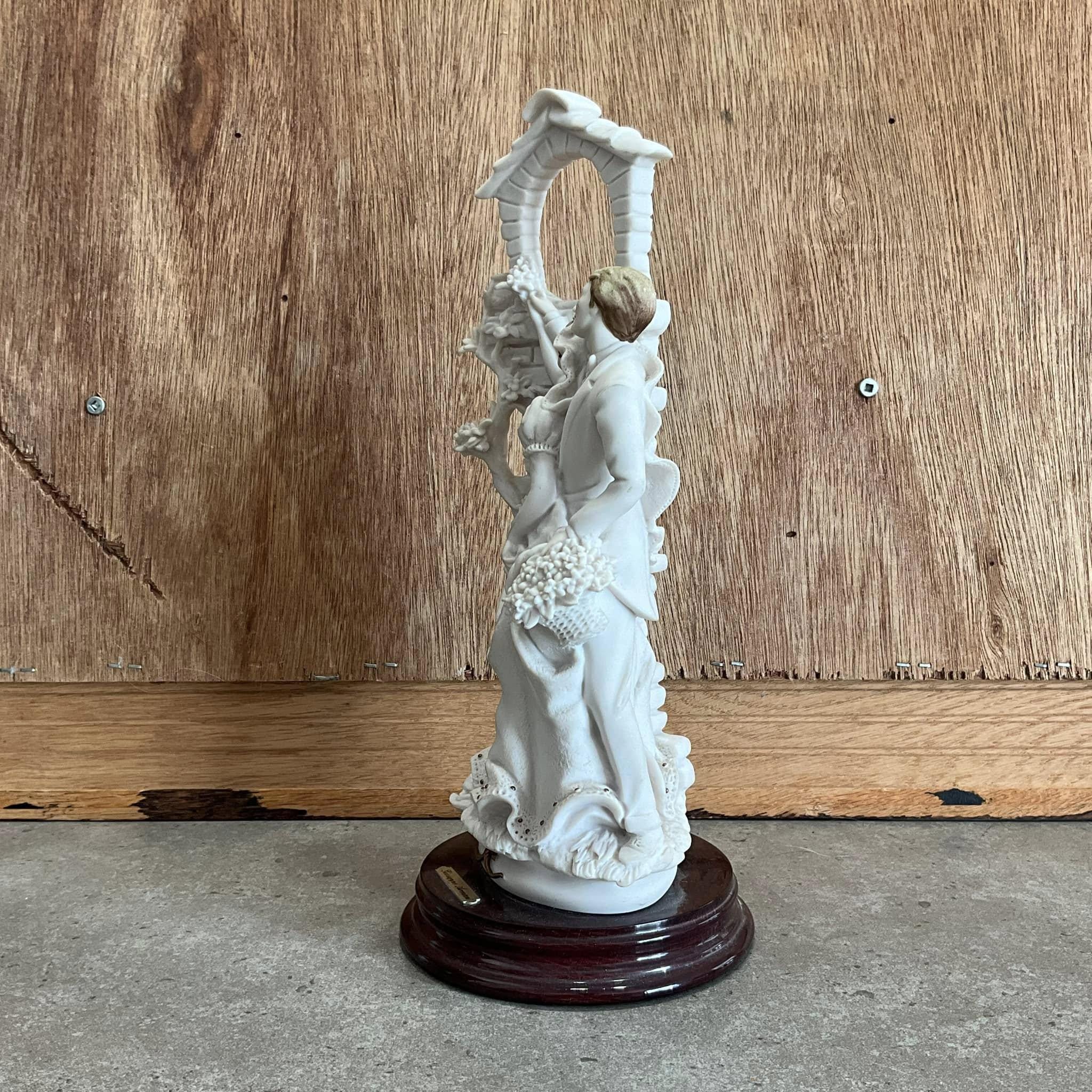 ジュゼッペ・アルマーニ 彫刻作品 ブーケを持った夫婦 イタリア