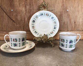 イギリス製のヴィンテージ ロイヤルドルトン タペストリー ティー