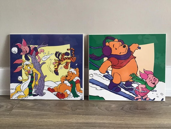 くまのプーさんやティガーなどのディズニーキャラクター壁掛け絵画2枚 