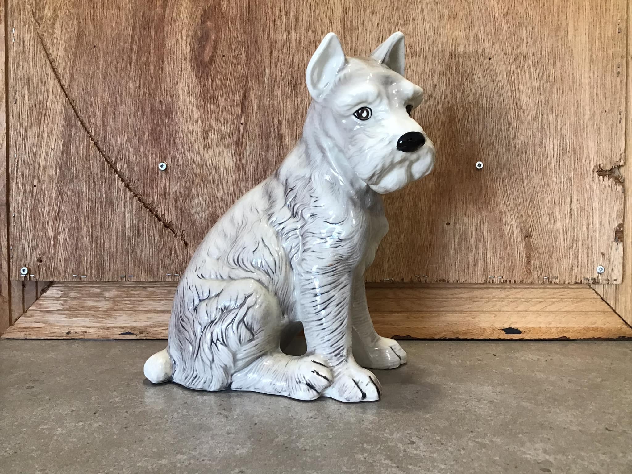 ヴィンテージ グレーと白の座ったシュナウザー犬の陶器の置物 - Etsy 日本