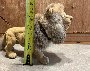 Vintage Nodding Bobble head Lion Figurine Made in Hong Kong