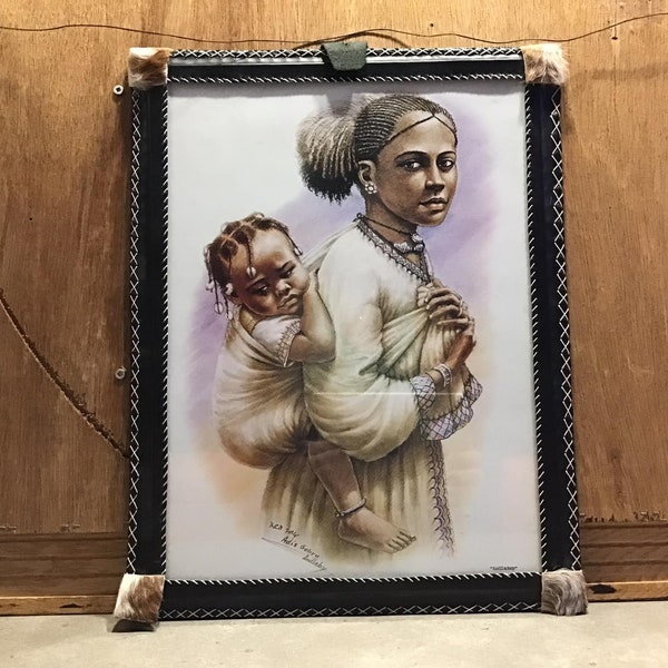 Tableau éthiopien vintage avec cadre en cuir fait main TRIBAL signé par Adis Gebru Femme avec bébé