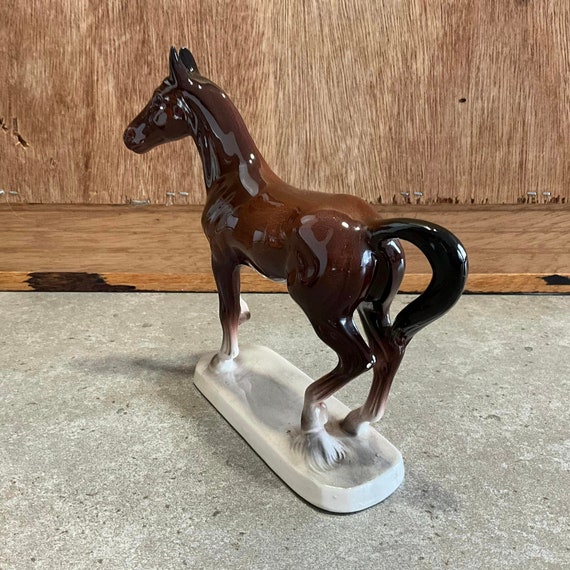 ビンテージ　アンティークの馬の置物 ドイツ製のヴィンテージ馬の置物、馬好きの方へのギフト - Etsy 日本