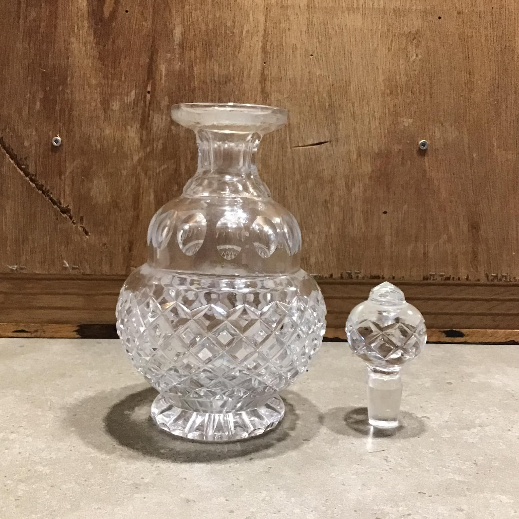 週末セール！！CRYSTAL DECANTER Vintage Crystal Liquor/Wine Clear Decanter 14” Inches Tall
