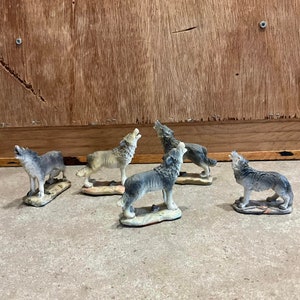 Vintage Wolf Figurine Set: Collectible Wild Animal Statues