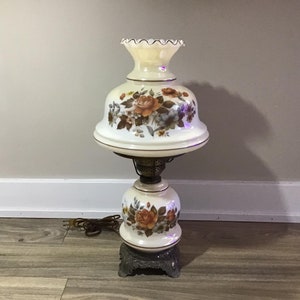 Vintage Gone with the Wind Floral Table Lamp