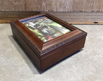 2 in 1 Music Jewelry Box with Picture frame on Lid, This beautifully trimmed Music Box / Jewelry Box makes the perfect gift.