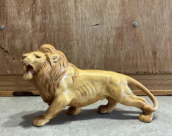 アルマジロ　木彫り　オブジェ　置物　インテリア 木彫りのアルマジロの置物 - Etsy 日本