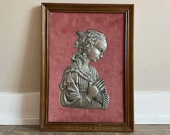 Cuadro antiguo de la Virgen María enmarcado: Peltre cincelado, marco de terciopelo, hecho en Italia.