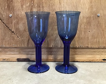 2 gobelets à vin en verre soufflé bleu cobalt