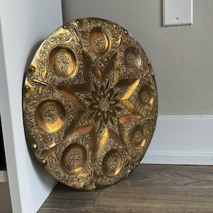 Plateau en laiton antique de style marocain, plateau en laiton gravé, plateau en laiton fait main