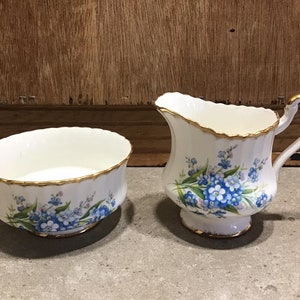PARAGON Creamer and Sugar Bowl, Bone China, Blue Flowers, floral, Gold Trim, Made in England, Vintage