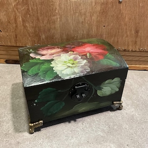 Vintage or Antique Wood Trinket Storage Box Hand Painted Flowers Wooden Box with Lid