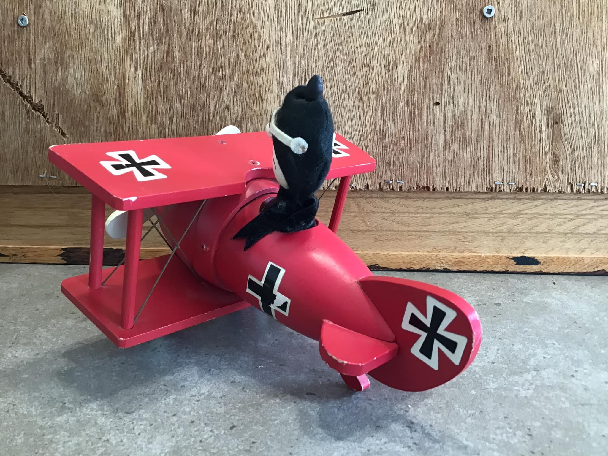 Vintage Snoopy Red Baron Wooden Music Box Peanuts Bi-plane Vintage Snoopy Red Baron Wooden Music Box Peanuts Bi-plane