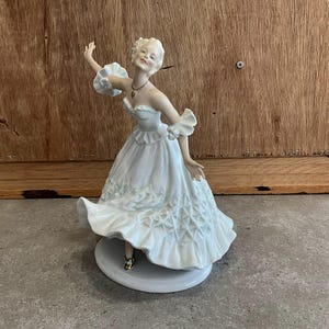Vintage SCHAUBACH KUNST Porcelain Figurine Lady Dancer Made in Germany