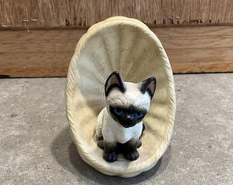 Vintage Beswick England Siamese Cat Figurine # 1559, Handpainted