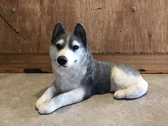 Sandicast Husky Dog Figurine: Large Hand-painted Resin Statue - Etsy