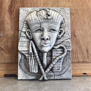 Ancient Egyptian Pharaoh King Relief Reproduction Plaque, Vintage Egyptian 3D Artifacts Art Decor