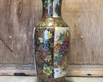 収集価値のある中国の花瓶、多色薩摩様式の磁器の花瓶の東洋の花瓶