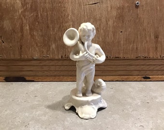 Jarrón pequeño vintage con forma de querubín tocando un instrumento musical de 14,5 cm, fabricado en Italia.