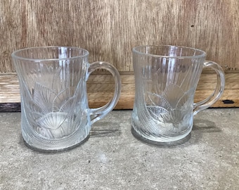 Tazas Arcoroc Canterbury Crocus: Vidrio prensado francés vintage, juego de 2